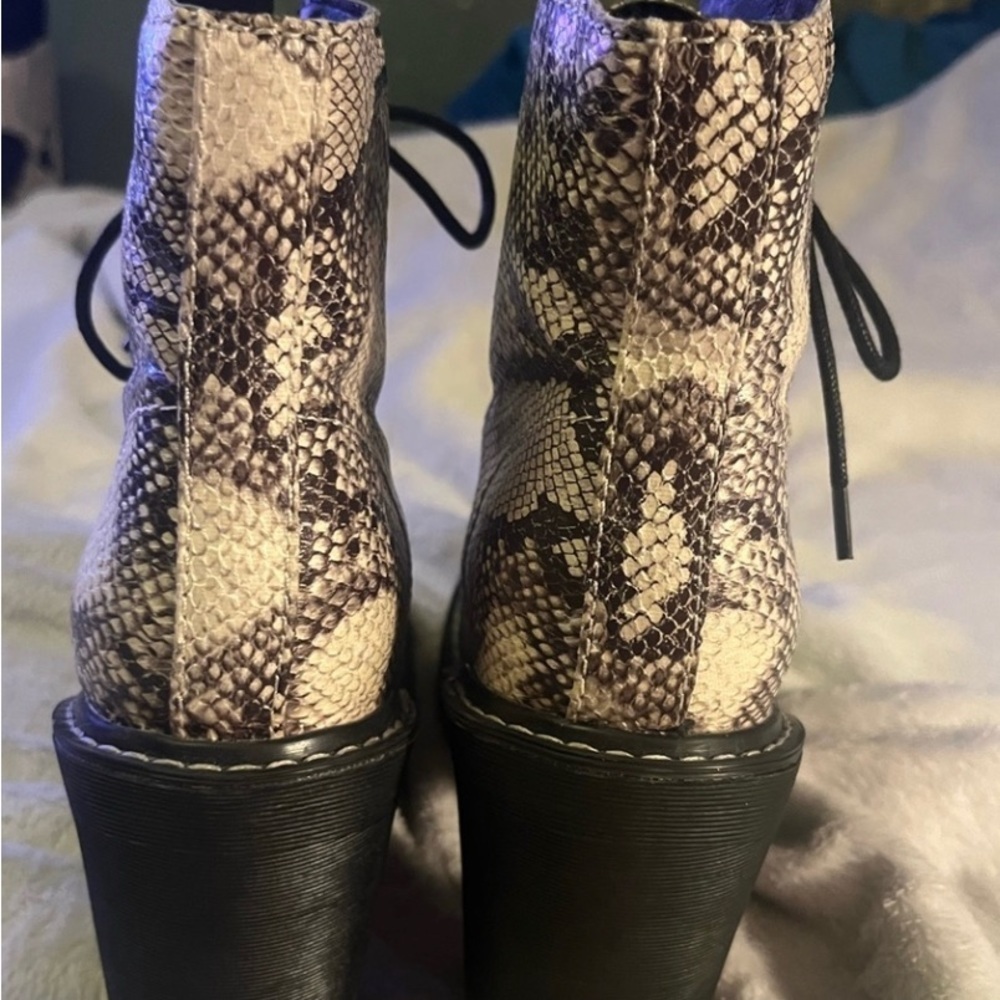 Hp Snakeskin Pattern Archiee Platform Boots Chunk… - image 6